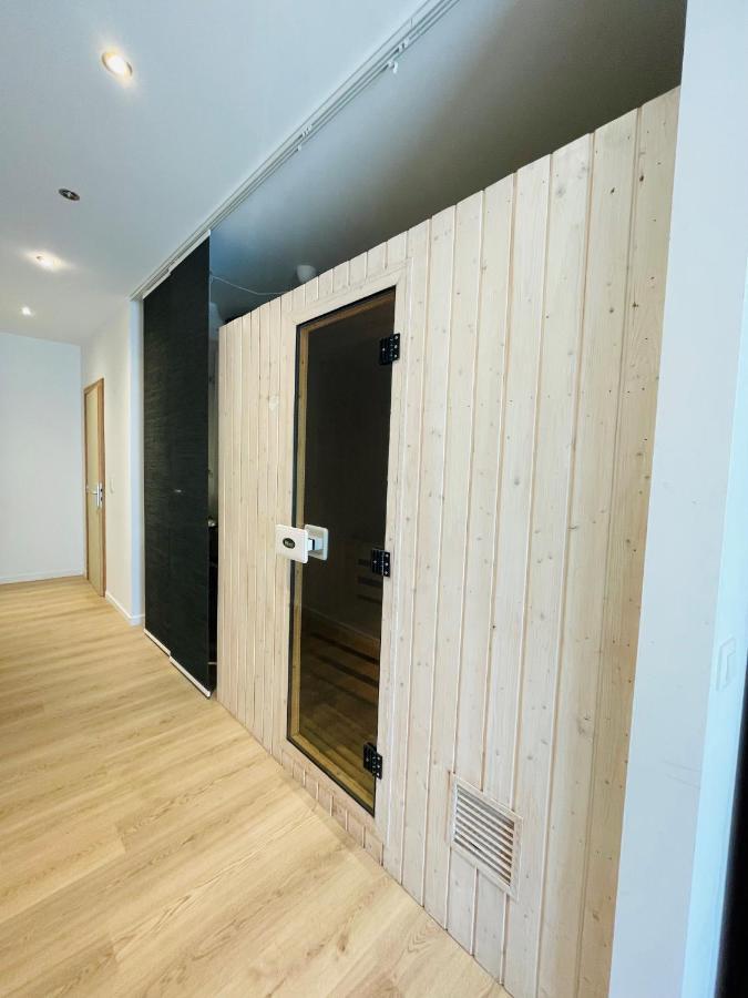 Gite "Au Fourneau" Spa Exterior foto
